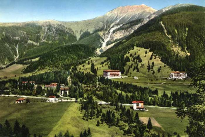 Località Sanatori. Realizzati negli anni 1920-30 furono un centro di cura e di soggiorno per i malati di tubercolosi fino agli anni 1960.