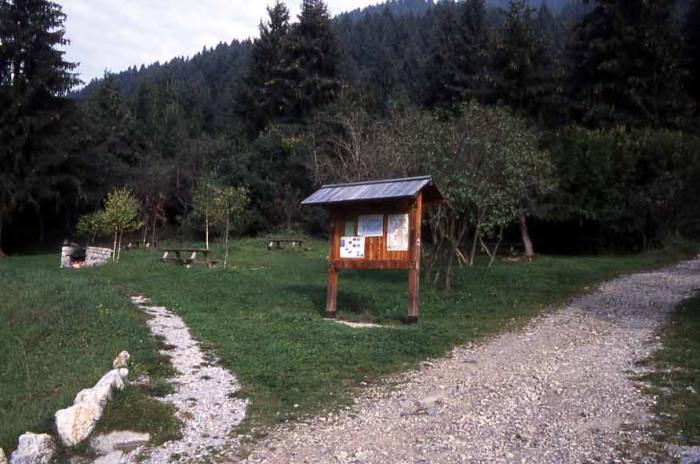 La Riserva naturale del Giovetto<br>Alcune notizie in Internet:<br>- <a href="http://www.parks.it/riserva.boschi.giovetto.palline/ser.html" target="_blank">Parks.it</a>